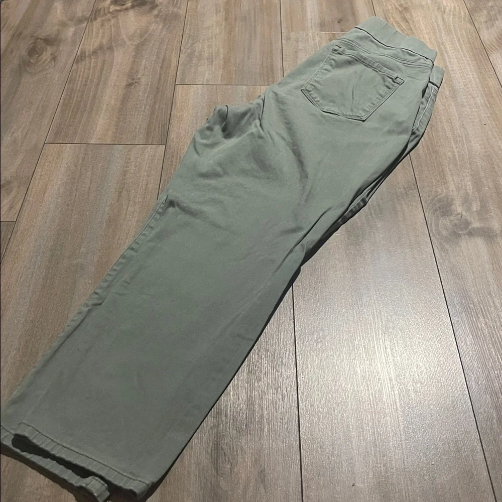 Nine West chic sage